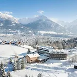 Hotel Oberstdorf מלון 4*